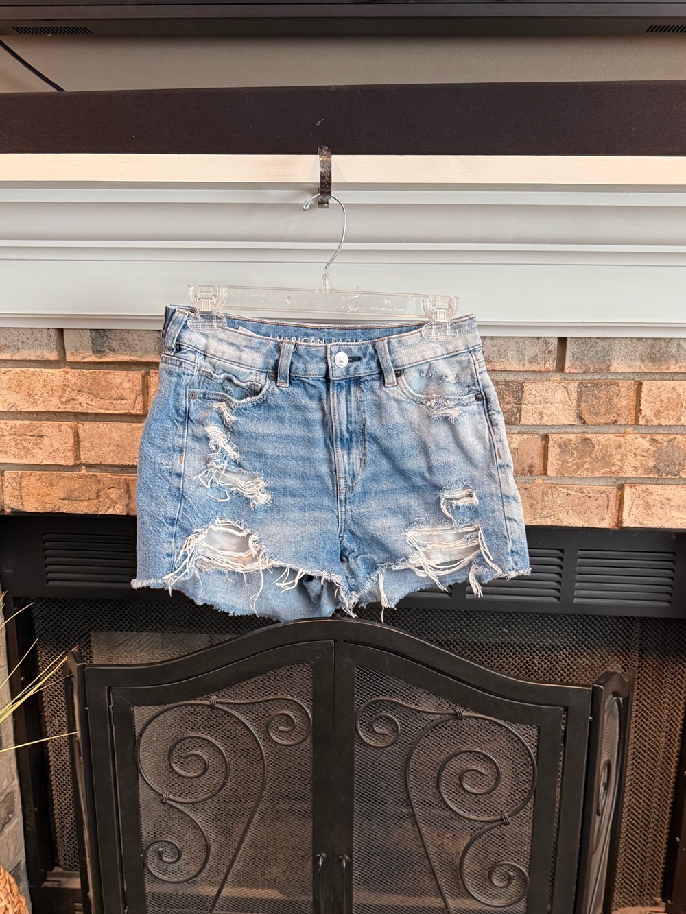 American Eagle short destructive shorts, size 4, EUC